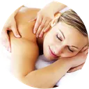 Cliente recebendo massagem nas costas